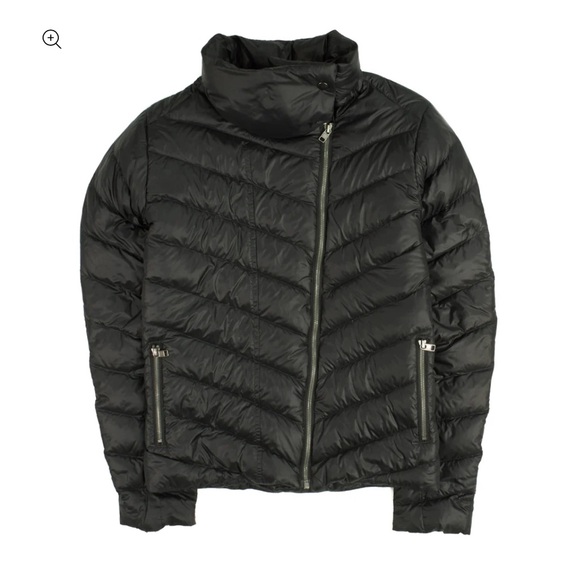 Patagonia Prow down puffer jacket in Black - Picture 6 of 6